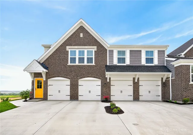 Homes for sale in Turtlecreek Twp, OH | 405 Bethpage Way, Turtlecreek Twp, OH 45036 | MLS# 959617