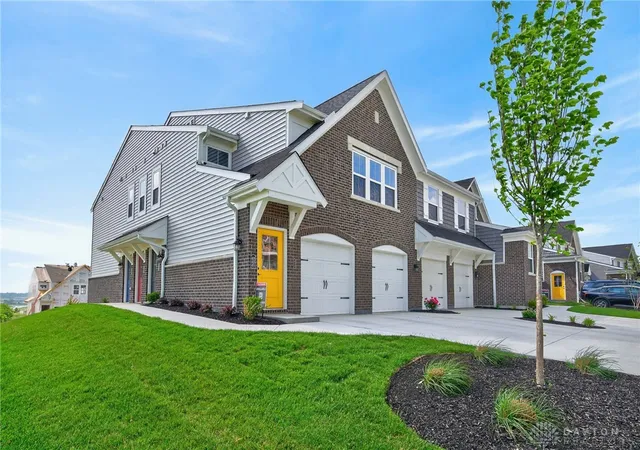 Homes for sale in Turtlecreek Twp, OH | 405 Bethpage Way, Turtlecreek Twp, OH 45036 | MLS# 959617