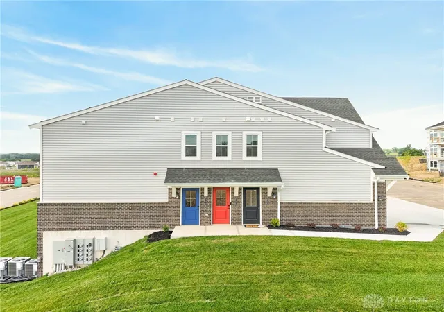 Homes for sale in Turtlecreek Twp, OH | 405 Bethpage Way, Turtlecreek Twp, OH 45036 | MLS# 959617