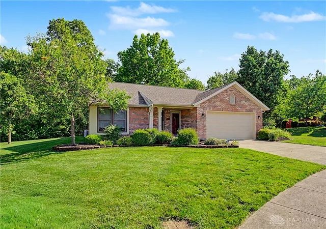 3rd image of 1131 Castleton Ct, Miamisburg, OH 45342 | MLS# 959595