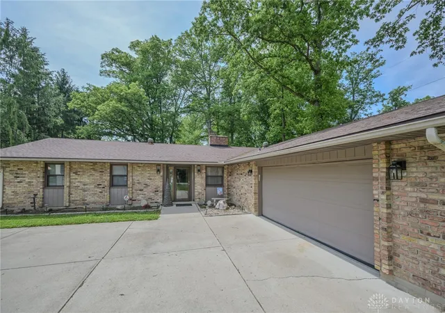 2nd image of 2693 Ehrhart Dr, Springfield, OH 45502 | MLS# 959755