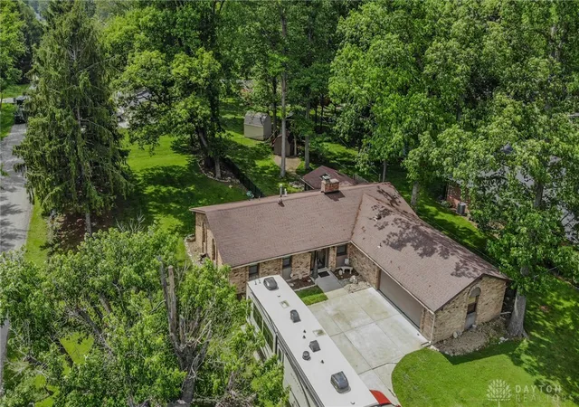 5th image of 2693 Ehrhart Dr, Springfield, OH 45502 | MLS# 959755