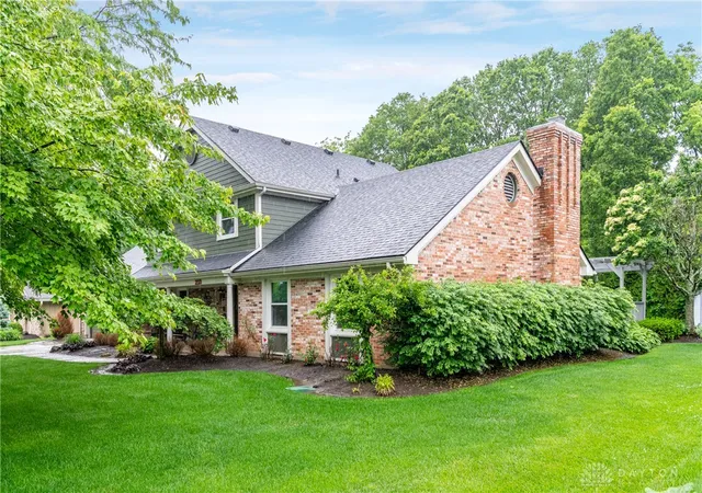 Homes for sale in Beavercreek, OH | 233 Bramblebush Trl, Beavercreek, OH 45440 | MLS# 959763