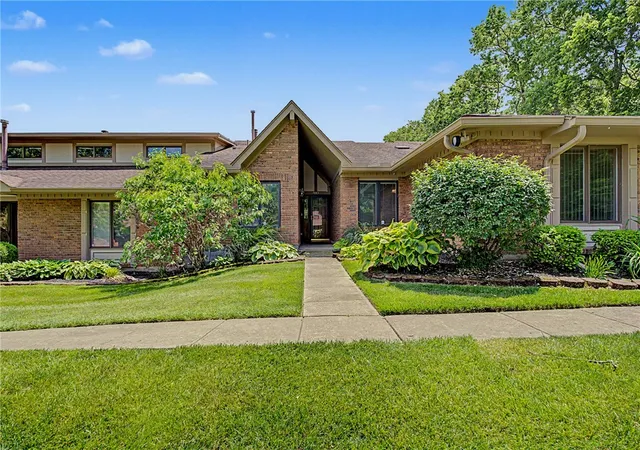 Photo 2 of Condo for sale at 7053 Fallen Oak, Dayton, OH 45459 | MLS# 959680 | Listing updated on 2026-07-14