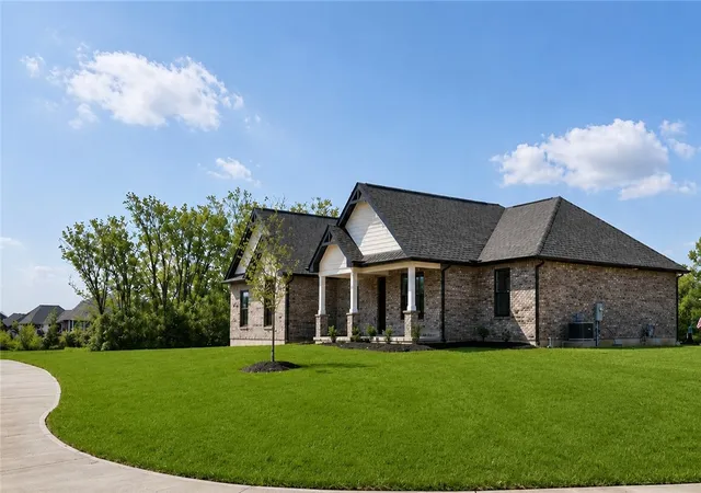 Homes for sale in Ross Twp, OH | 2795 Venice Crossing Dr, Ross Twp, OH 45013 | MLS# 959836