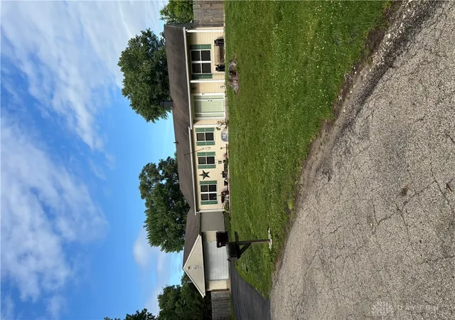 Homes for sale in Carlisle, OH | 940 Carolyn Ct, Carlisle, OH 45005 | MLS# 959870