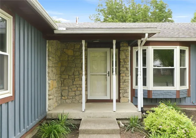 4th image of 104 W Ellis Dr, Waynesville, OH 45068 | MLS# 959857