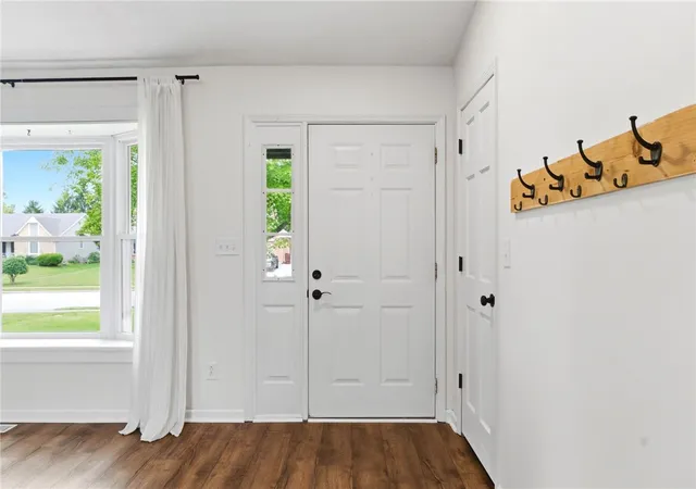 5th image of 104 W Ellis Dr, Waynesville, OH 45068 | MLS# 959857