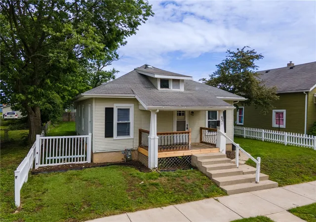 Photo 3 of Single family home for sale at 831 Jefferson St, Troy, OH 45373 | MLS# 957715 | Listing updated on 2026-07-09