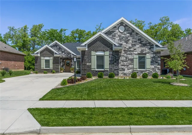 1st image of 928 Millstone Dr, Tipp City, OH 45371 | MLS# 959488