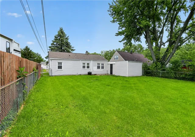 5th image of 2217 S Hadley Rd, Springfield, OH 45505 | MLS# 959567