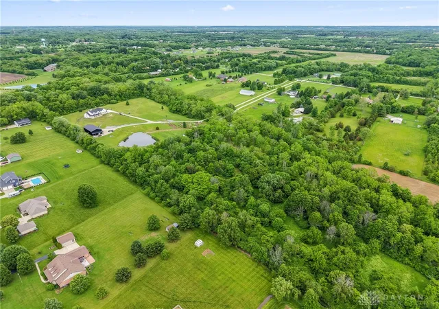 14th image of 5653 Chenoweth Rd, Waynesville, OH 45068 | MLS# 959805