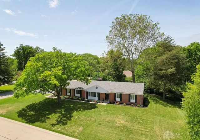 2nd image of 5733 Barnsley Pl, Washington Twp, OH 45459 | MLS# 959668