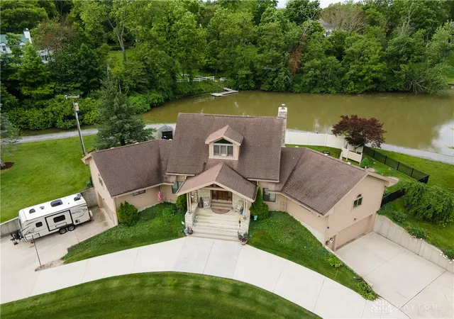 Homes for sale in Piqua, OH | 1000 Echo Lake Dr, Piqua, OH 45356 | MLS# 959934