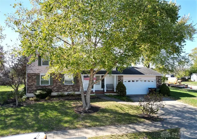 Homes for sale in Xenia, OH | 1928 El Camino Dr, Xenia, OH 45385 | MLS# 959939