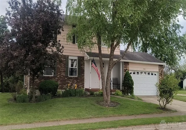 Homes for sale in Xenia, OH | 1928 El Camino Dr, Xenia, OH 45385 | MLS# 959939