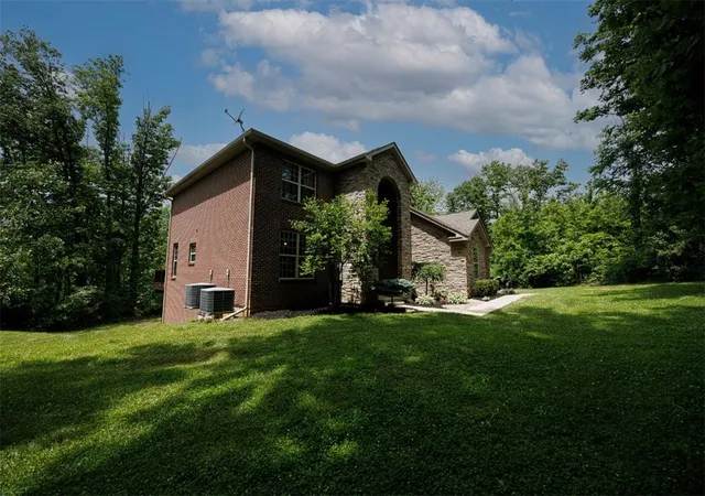 Homes for sale in Chester Twp, OH | 423 Falcon Hill Wy, Chester Twp, OH 45177 | MLS# 957655