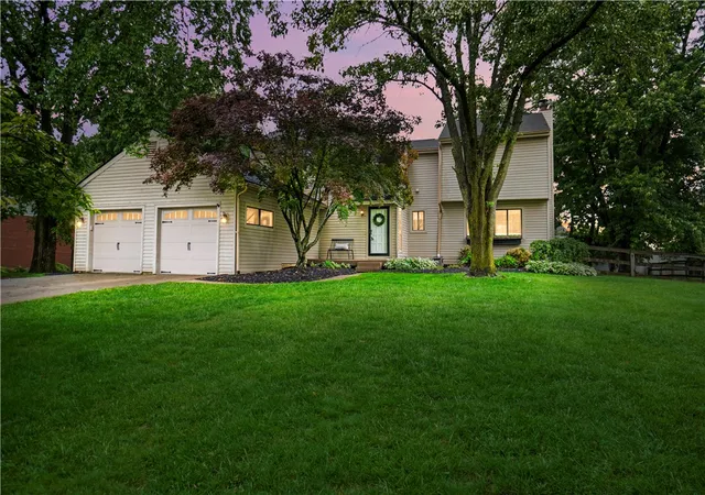 1st image of 917 Briarwood Ct, Mason, OH 45040 | MLS# 959838
