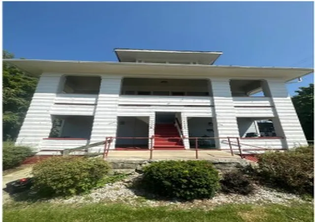 1st image of 204 W Johnny Lytle Ave, Springfield, OH 45506 | MLS# 960003