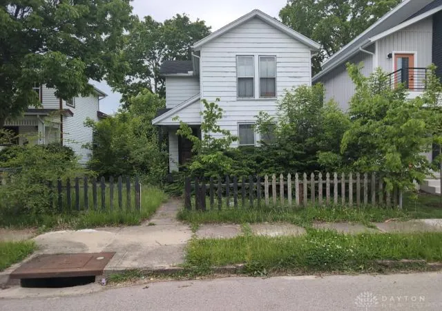 Homes for sale in Dayton, OH | 1236 W 1st St, Dayton, OH 45402 | MLS# 960049