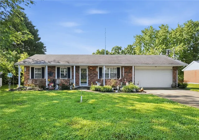Homes for sale in Carlisle, OH | 8233 Meadowlark Dr, Carlisle, OH 45005 | MLS# 960046