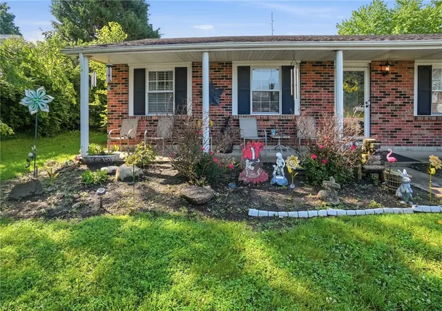 Homes for sale in Carlisle, OH | 8233 Meadowlark Dr, Carlisle, OH 45005 | MLS# 960046