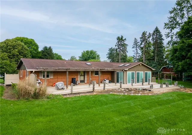 Homes for sale in Tipp City, OH | 6065 Country Estates Dr, Tipp City, OH 45371 | MLS# 960160