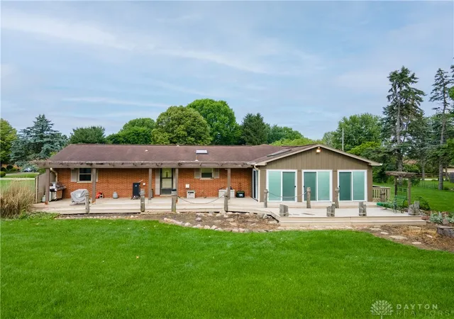 Homes for sale in Tipp City, OH | 6065 Country Estates Dr, Tipp City, OH 45371 | MLS# 960160