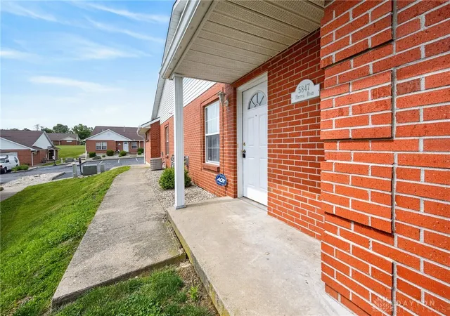 Homes for sale in Oxford, OH | 5847 Hester Rd, Oxford, OH 45056 | MLS# 960182
