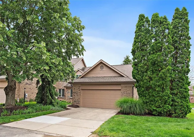 Listing Photo 5 - Condo for sale in building located at 5 Waterview Ct, Hamilton, OH 45013