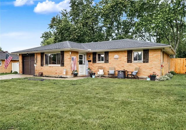 Homes for sale in Harrison Twp, OH | 5817 Woodmore Dr, Harrison Twp, OH 45414 | MLS# 960200