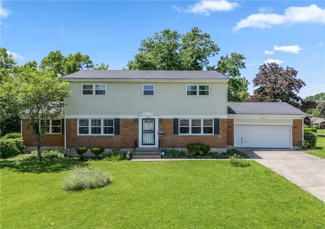 Homes for sale in Dayton, OH | 3467 Zephyr Dr, Dayton, OH 45414 | MLS# 959965