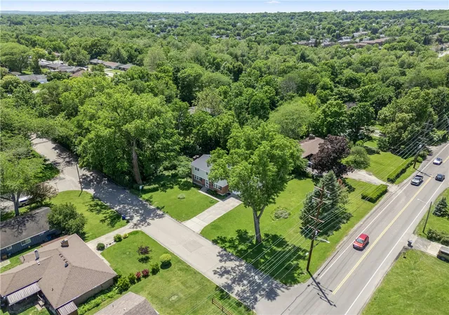 4th image of 3467 Zephyr Dr, Dayton, OH 45414 | MLS# 959965