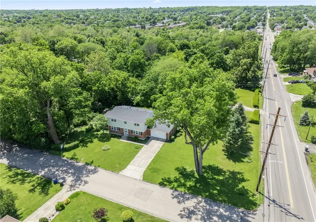 5th image of 3467 Zephyr Dr, Dayton, OH 45414 | MLS# 959965