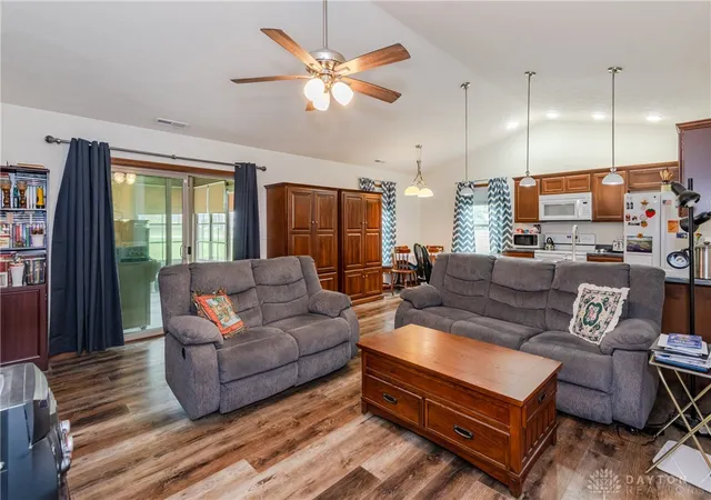 4th image of 105 Pebble Creek, Eaton, OH 45320 | MLS# 960238