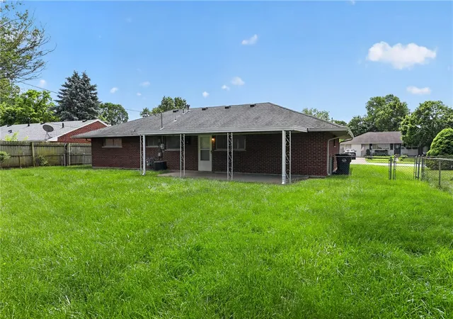 Photo 3 of Sale Pending at 2259 Lehigh Pl, Moraine, OH 45439 | MLS# 958791 | Listing updated on 2026-09-23