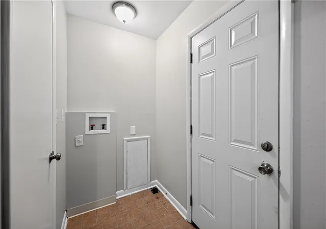 Homes for sale in Dayton, OH | 1947 Parkhill Dr, Dayton, OH 45406 | MLS# 958930