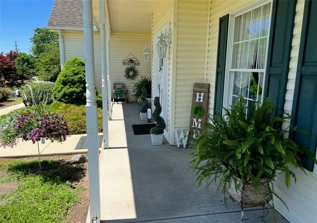 Photo 3 of Single family home for sale at 2698 N State Route 122, Franklin, OH 45005 | MLS# 960366 | Listing updated on 2026-06-10