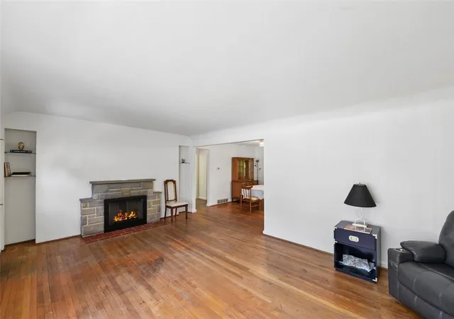 Homes for sale in Cincinnati, OH | 2939 Lawndale Ave, Cincinnati, OH 45212 | MLS# 956909