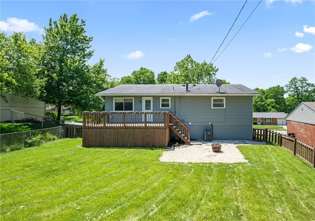 Homes for sale in West Carrollton, OH | 337 Graceland Dr, West Carrollton, OH 45449 | MLS# 960387