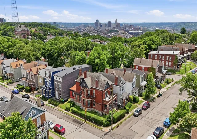 Listing Photo 3 - Condo for sale in building located at 2412 Fairview Ave, Cincinnati, OH 45219