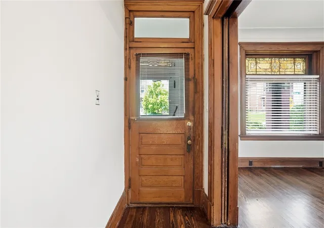 Listing Photo 5 - Condo for sale in building located at 2412 Fairview Ave, Cincinnati, OH 45219