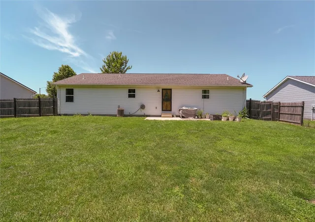 Photo 3 of Sale Pending at 895 Riverbirch Rd, Washington Court House, OH 43160 | MLS# 960308 | Listing updated on 2026-06-30
