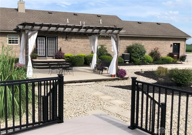 Homes for sale in Arcanum, OH | 9977 Hollansburg-Sampson, Arcanum, OH 45304 | MLS# 953232