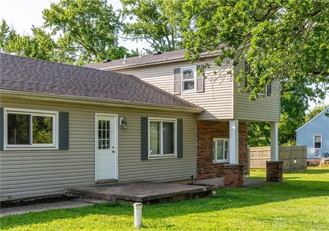 Photo 3 of Single family home for sale at 602 W Crescent Ln, Franklin, OH 45005 | MLS# 960466 | Listing updated on 2026-06-29
