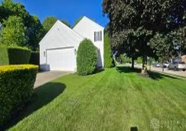 Homes for sale in Piqua, OH | 1814 Carlyle Dr, Piqua, OH 45356 | MLS# 960285