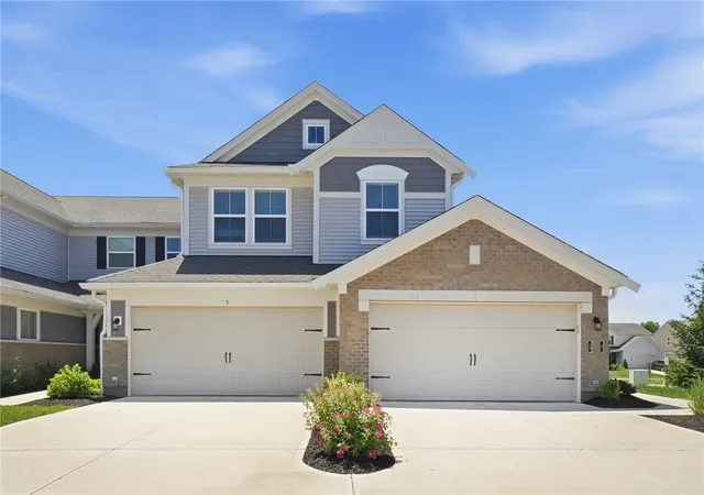 1st image of 13 Pebble Brook Pl Pl, Springboro, OH 45066 | MLS# 960135