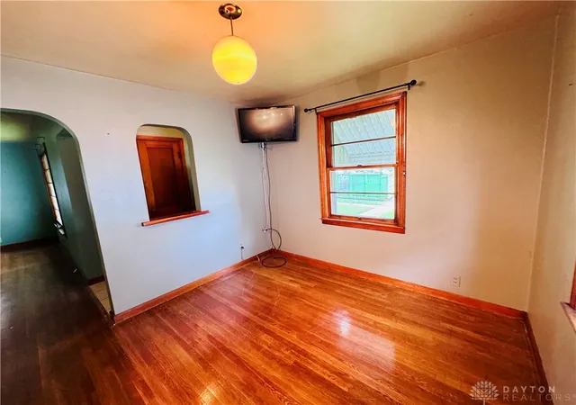 Photo 4 of Single family home for sale at 829 Cottage Ave, Miamisburg, OH 45342 | MLS# 960522 | Listing updated on 2026-08-03