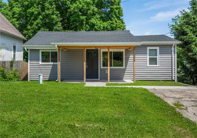 Homes for sale in Springfield, OH | 1920 S Burnett Rd, Springfield, OH 45505 | MLS# 960217