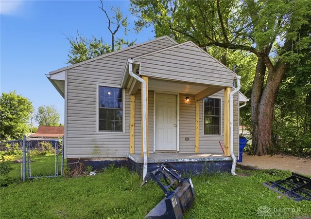 1st image of 633 Neosha Ave, Springfield, OH 45505 | MLS# 960566